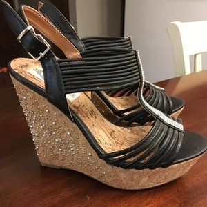 Italina Black Wedges Sz 8